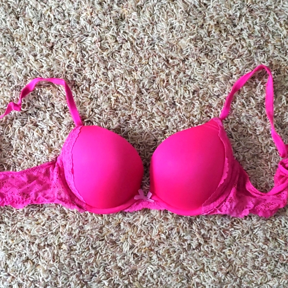 Victoria's Secret Dream Angels Push Up Bra size 34